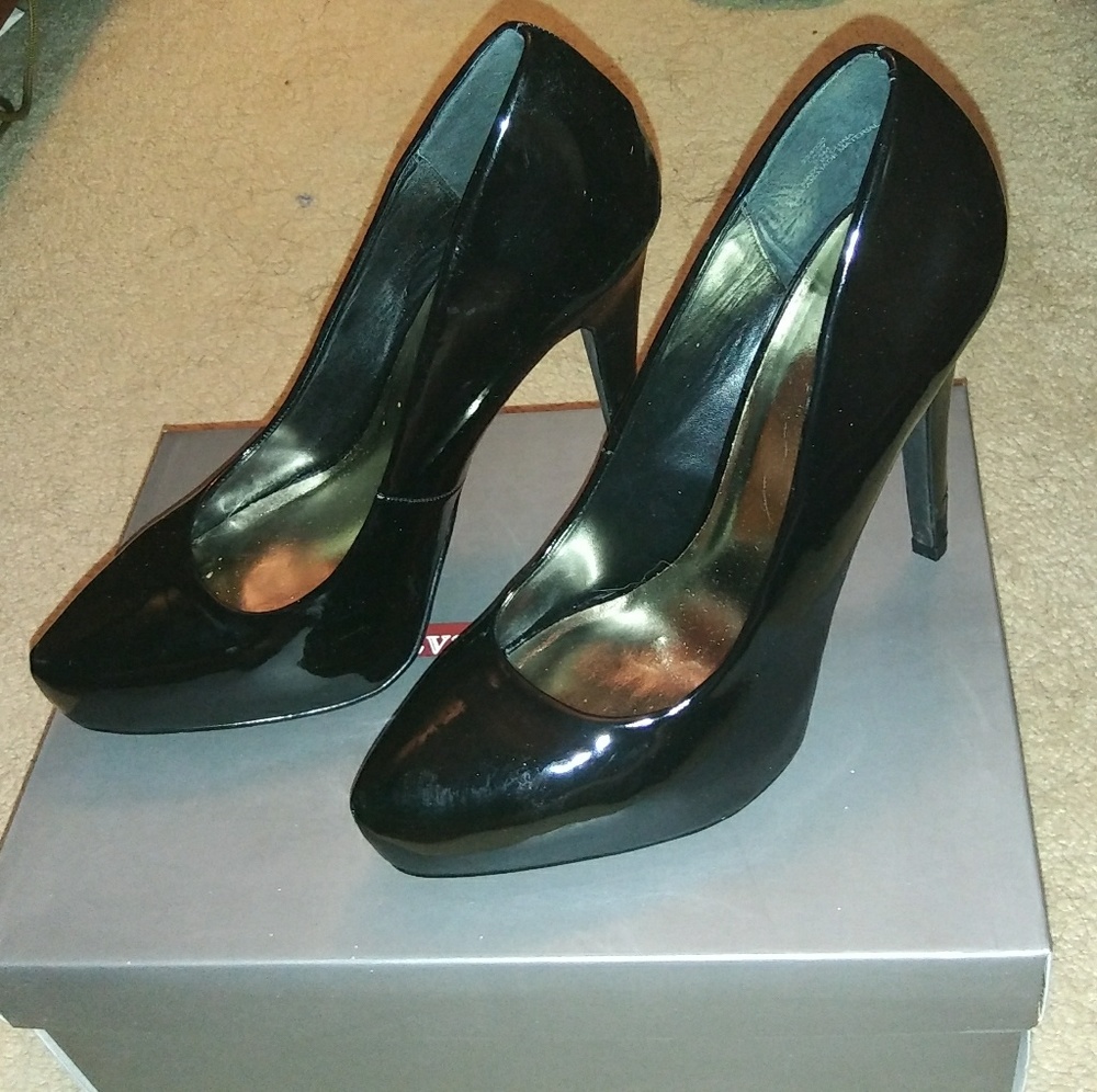 Eva & zoe black heels